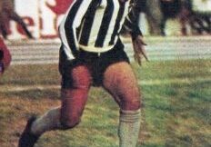 Um fenômeno capaz de pura magia, apesar da vida e das pernas tortas.